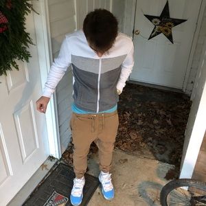 Meet your Posher, Dylan